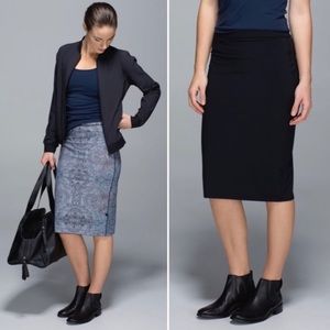 LULULEMON | Twice As Nice Skirt Bead Envy Silver Spoon Multi / Black